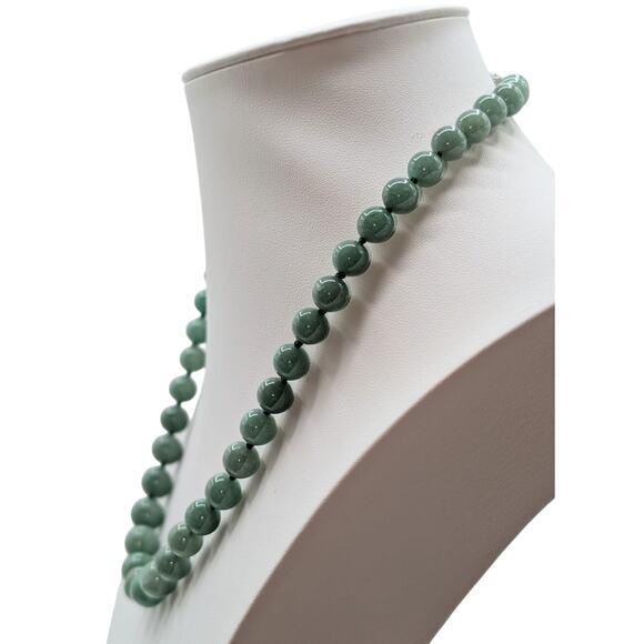 VTG Silvertone Green Jade Hand Knotted Cord Graduated Beaded 18" Necklace 39.6g - Picture 2 of 8